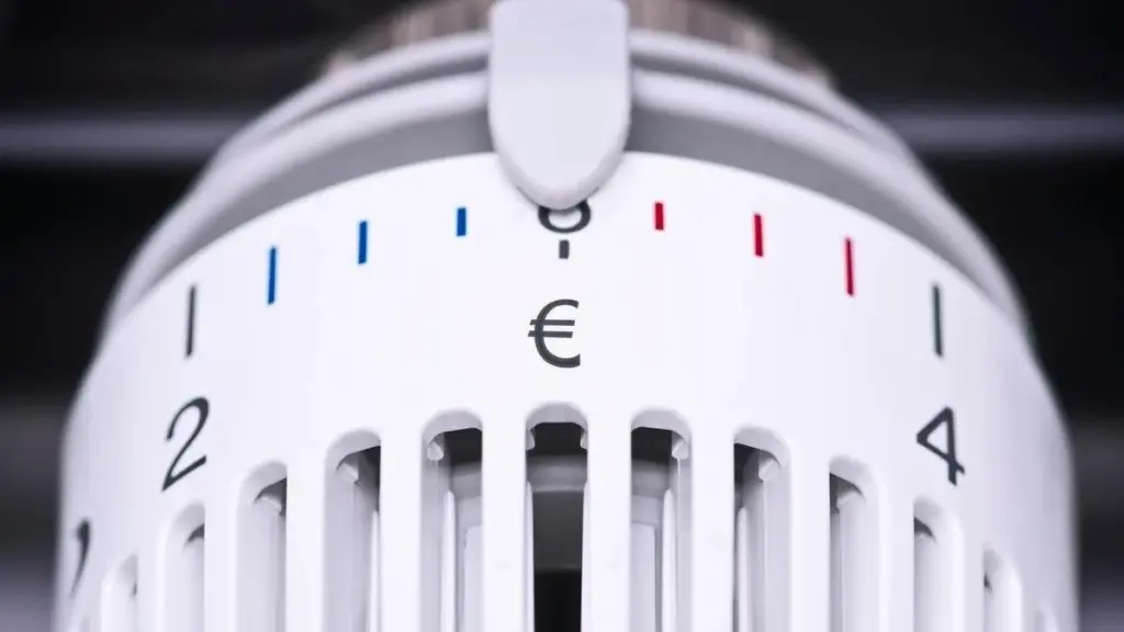 L'astuce du film argenté : économisez 40 € sur votre chauffage ce mois-ci