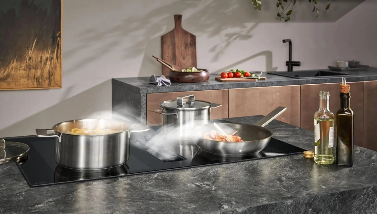Le filtre noir discret qui vide votre cuisine de ses odeurs : 5 raisons d’en finir avec la hotte classique - image 1