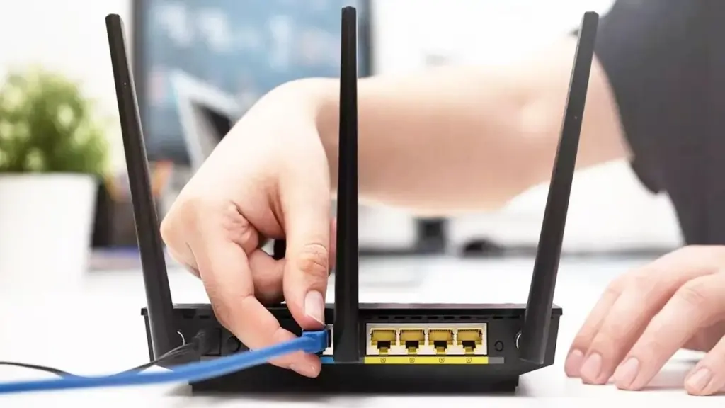 Ne débranchez jamais ce boîtier blanc avant de partir en vacances