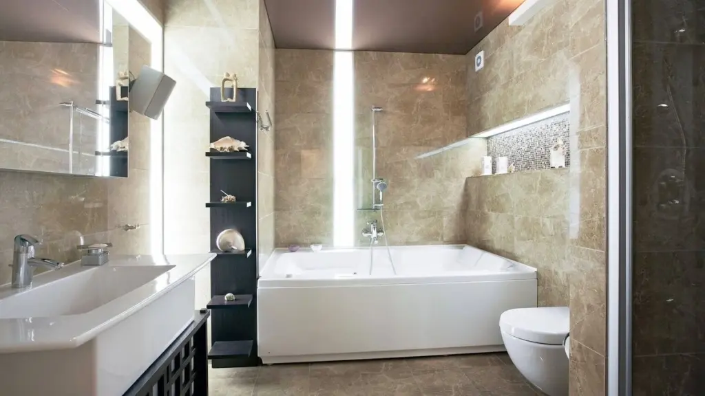 Pourquoi ce petit objet gris dans la douche sauve votre salle de bain