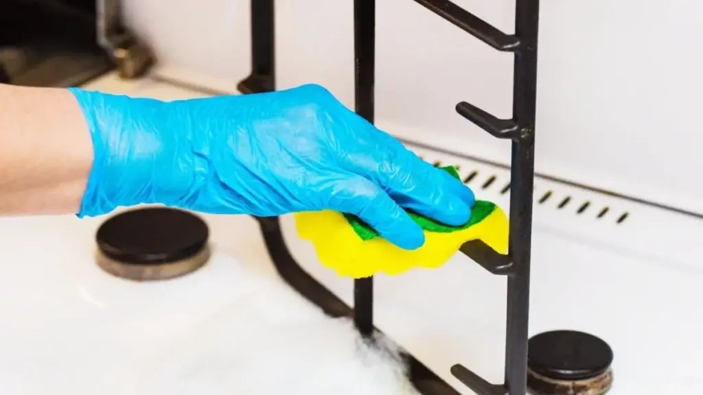 Pourquoi les cuisiniers versent un verre de lessive dans de l'eau bouillante