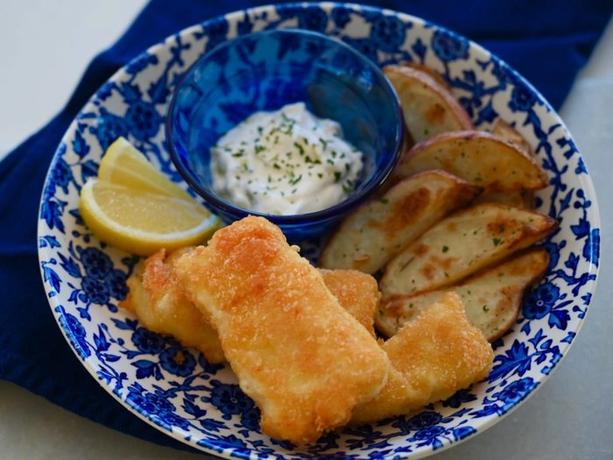 Pourquoi les cuisiniers expérimentés déposent une tranche de pomme de terre dans la poêle quand ils font frire du poisson - image 1